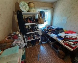 Coldwater Creek, Liz Clairborne, DKNY, Hue, Levi Jeans, Colombia, Nicole Miller, Tommy Hilfiger, Chaps, Izod, Ralph Lauren, Jones New York, men's and women's clothing; Thermoboot, Vibarm, Cowboy boots, SAS, Sketcher, Keen, Airwalk, Red Wing, Nike, Yak Trax, gloves; purses, overnight, craft, office, and athletic bags; hats, belts, women's suit jackets, winter coats/jackets, leather jacket, hunting clothes, red long johns