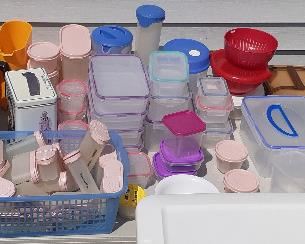 tupperware, lock n lock