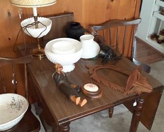 drop leaf table, lamps