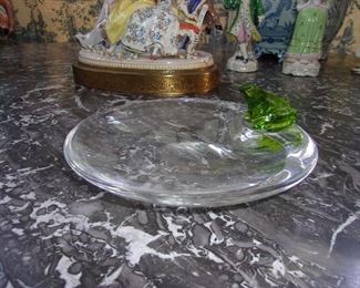 Bacarat dish with Green Frog