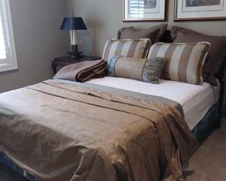 Queen bed & mattress