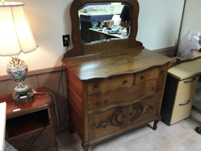 Antique Oak Dresser / Commode. Beveled Glass mirror.