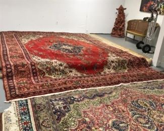 Wool rug 10x13 Estimate $4000 Bid $350