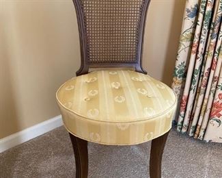 So many intereresting Side Chairs