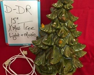 D-DR-11  $25  15"  Christmas Tree