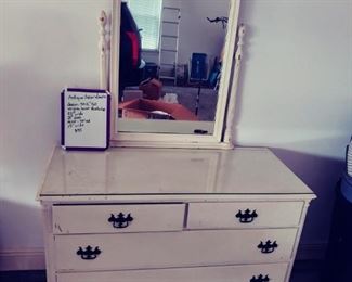 D-G-94 - Vintage / Antique "Virginia House" Dresser and Mirror - Dovetailed drawers - $95