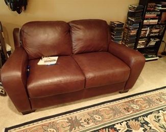 LEATHER LOVESEAT