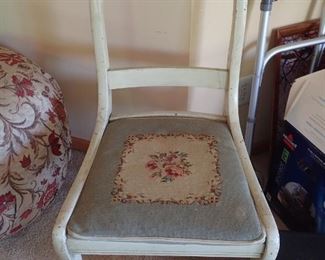 SIDE CHAIR