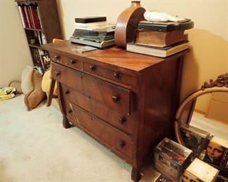 VINTAGE DRAWERED BUFFET