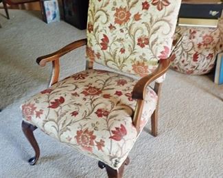 WOOD ARM SIDE CHAIR