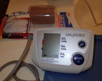 BLOOD PRESSURE MACHINE