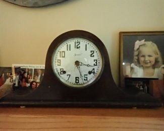 SESSIONS MANTEL CLOCK