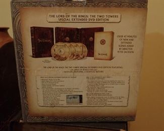 THE LORD OF THE RINGS THE TWO TOWERS