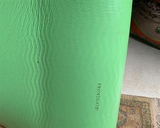 Front gate pool floats 