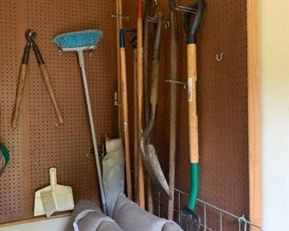 Small hand tools, garden tools 