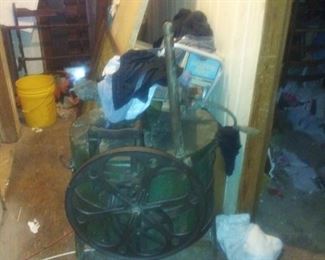 1911 wooden washing machine number 20