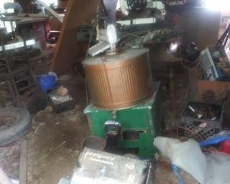 1950 electric maytag ringer/washer all items in picture are for sale