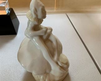 Belleek Figurine - $10 - 5"H