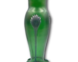 Vintage art glass vase. Bidding ends at 3 p.m. on 7-20-2020. Register at https://auctions.mlestatesales.com. Don't forget to check out our other auctions too!