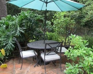 Nice Outdoor Patio Table with Aqua Umbrella and 4 Chairs