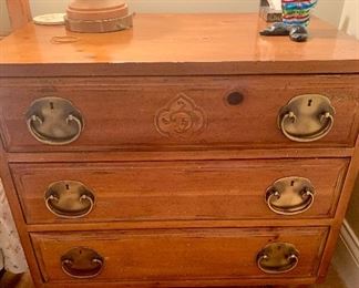 HENREDON FURNITURE INCLUDING THIS CHEST AND MATCHING DRESSER