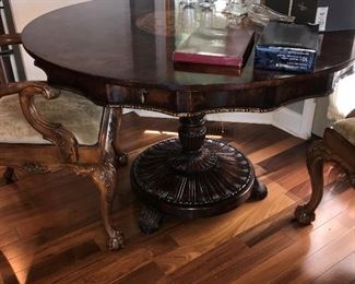 Round Pedestal Table 