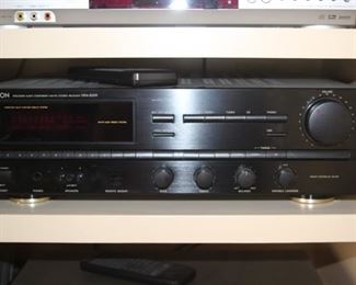 Denon stereo receiver DRA 635R.