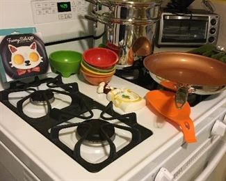 Kitchen full cookware, bakeware, Utensils, Small appliances
