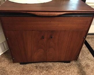 Pair mid century modern endtables