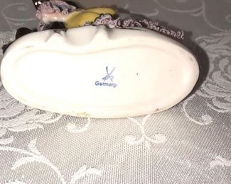118D, Bottom of Gorgeous seated Dresden couple, no damage seen, $32