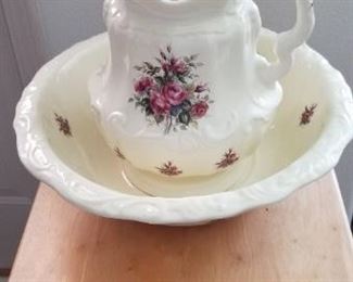 Vintage pitcher and vase for wash basin