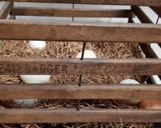 Egg nesting crate excellent condition
