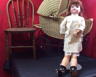 BA146 Doll With Furniture