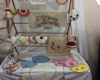 BA505 Trivets, Hot Plate Mitts, Place Mats and Doily