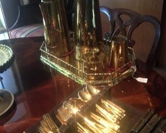 Bamboo flatware (51 pieces)