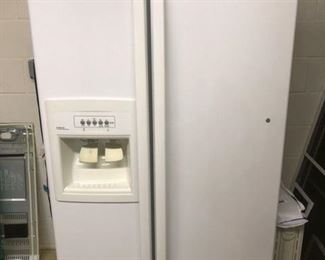 Very clean side by side refrigerator!