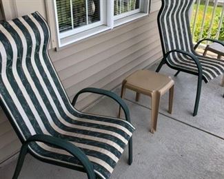 Very nice patio furniture !