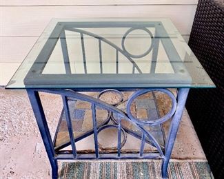 outdoor patio table