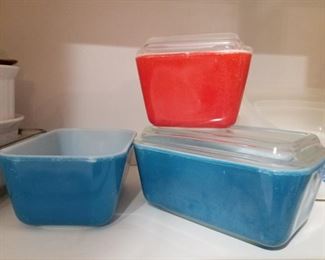 vintage food storage Pyrex