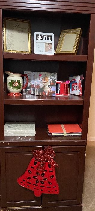Upright Bookcase Cabinet, Christmas Décor 