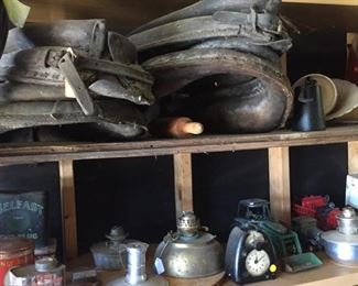 horse collars, Aladdin lamps