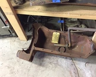 motor parts--Old Ford guys need to be here