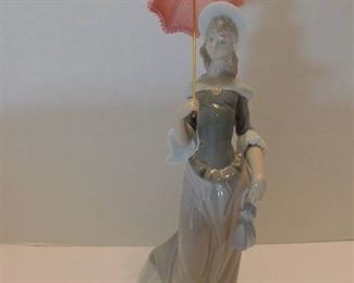 Lladro #5003 A Sunny Day 10.5" Tall - with original box