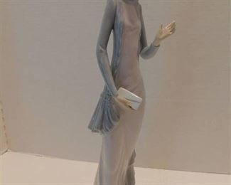 Lladro #5756 Ashley 14.25" Tall - with original box
