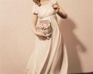 Lladro #7219 Treasures of the Earth Special Edition w/Pink Flowers, 13" Tall - with original box