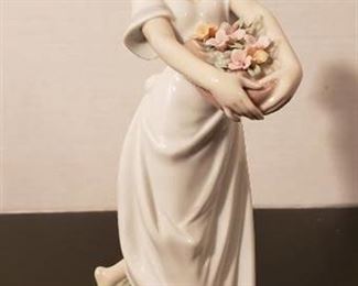 Lladro #7704 Garden of Athens, 9.75" Tall - with original box