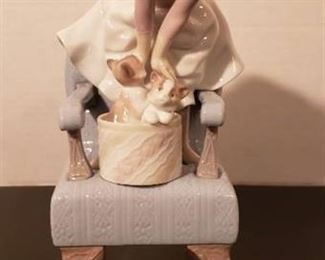 Lladro #6512 Purr-fect Friends, 9.5" Tall - with original box