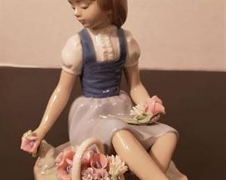Lladro #1287 With Wild Flowers, 6.25" Tall - with original box