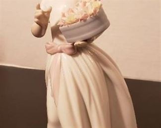 Lladro #6915 For A Special Someone, 8.5" Tall - with original box