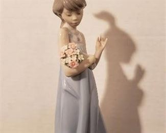 Lladro #5604 Spring Token, 8.5" Tall - with original box